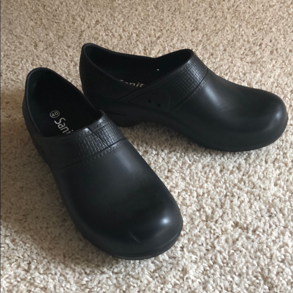 Sanita Brand No-Slip Blaxk Shoes Size 9